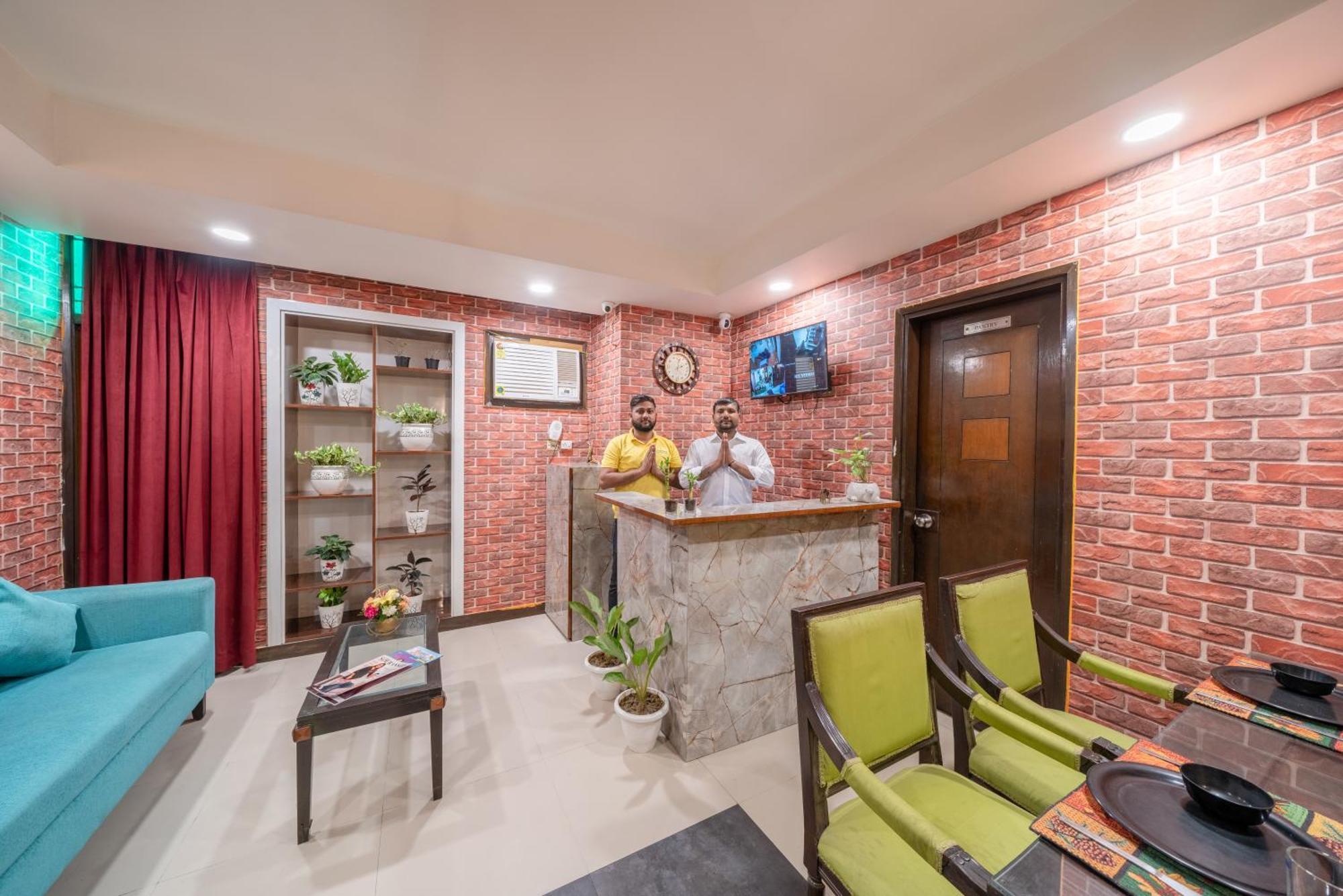 Lime Stays B&B Gk-2 At Greater Kailash Metro South Delhi Nearby Saket Select City New Delhi Exterior photo